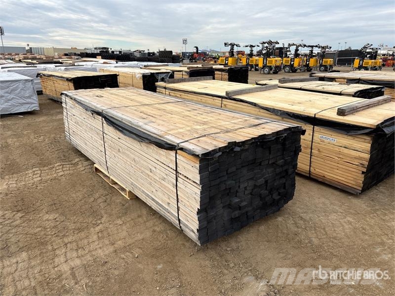 Quantity of (294) 2 x 4 x 12 ft #2 & BTR Lumber Andere Zubehörteile