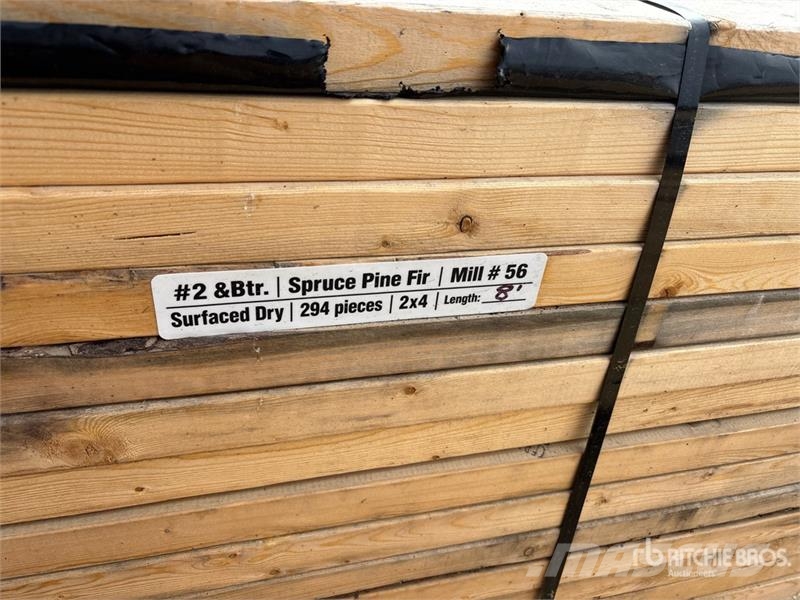 Quantity of (294) 2 x 4 x 8 ft Lumber Andre komponenter