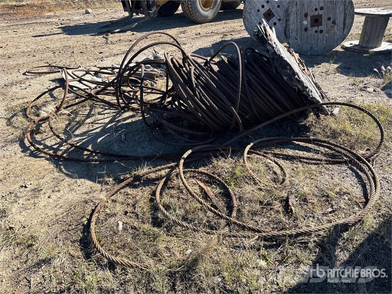  Quantity of (3) 1 1/8 in Cable Spool Būvniecība- Citi