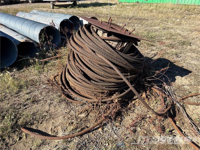  Quantity of (3) 1 1/8 in Cable Spool Būvniecība- Citi