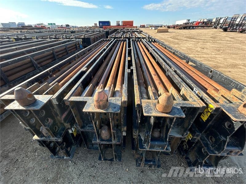  Quantity of 3 1/2 In. Drill Pipe Andre komponenter