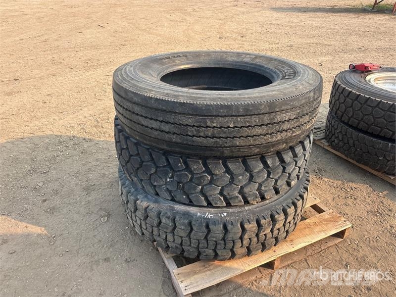  Quantity of (3) 11R24.5 Tires Tyres, wheels and rims