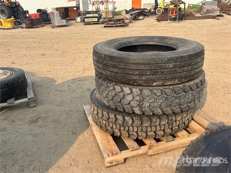  Quantity of (3) 11R24.5 Tires Tyres, wheels and rims