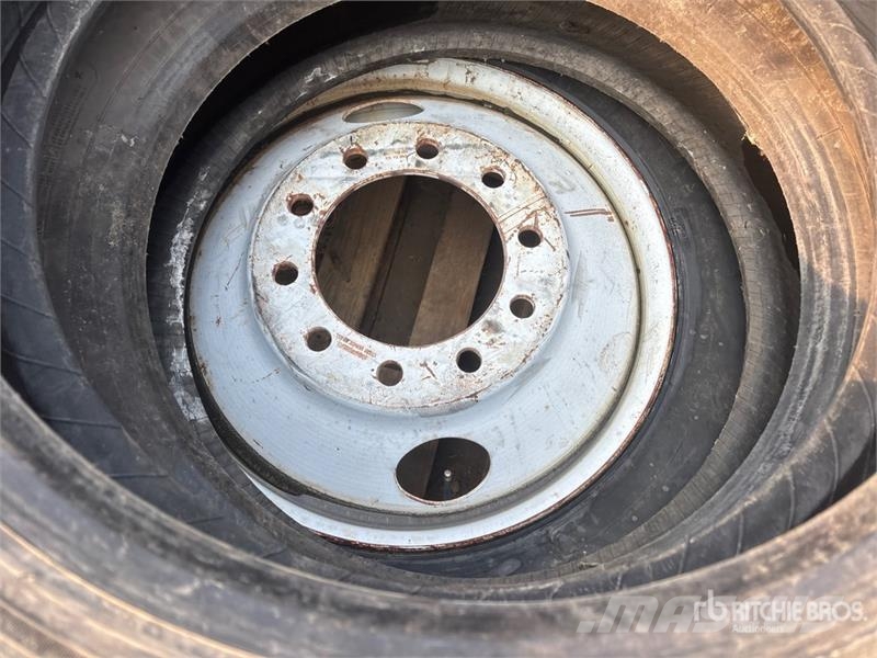  Quantity of (3) 11R24.5 Tires Tyres, wheels and rims