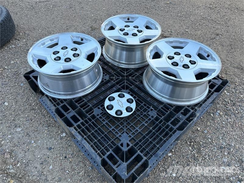  Quantity of (3) 16 in Diameter Wheels Gume, točkovi i felne
