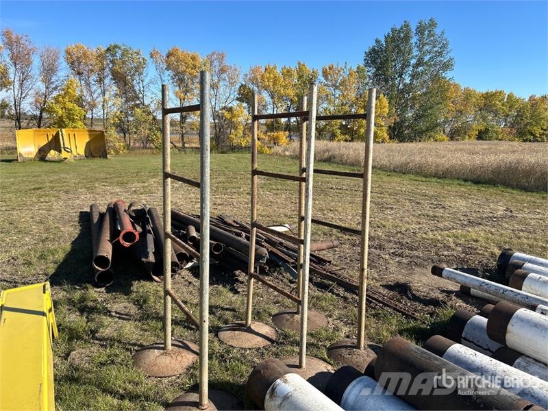 Quantity of (3) 27 in x 72 in Pipe Stand Equipamentos para Oleodutos