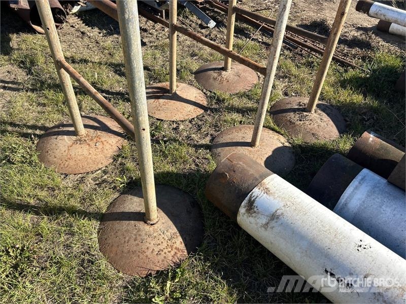 Quantity of (3) 27 in x 72 in Pipe Stand Equipamentos para Oleodutos