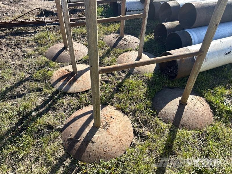 Quantity of (3) 27 in x 72 in Pipe Stand Equipamentos para Oleodutos