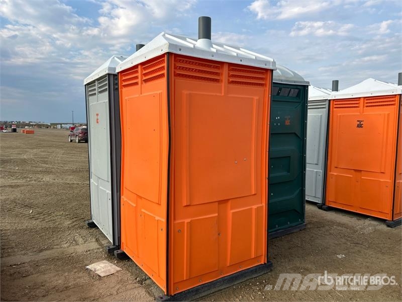  Quantity of (3) 3 ft 7 in x 3 ft 7 in Portable Toi Drugi deli