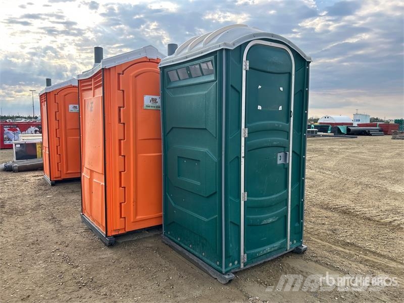  Quantity of (3) 3 ft 7 in x 3 ft 7 in Portable Toi Drugi deli