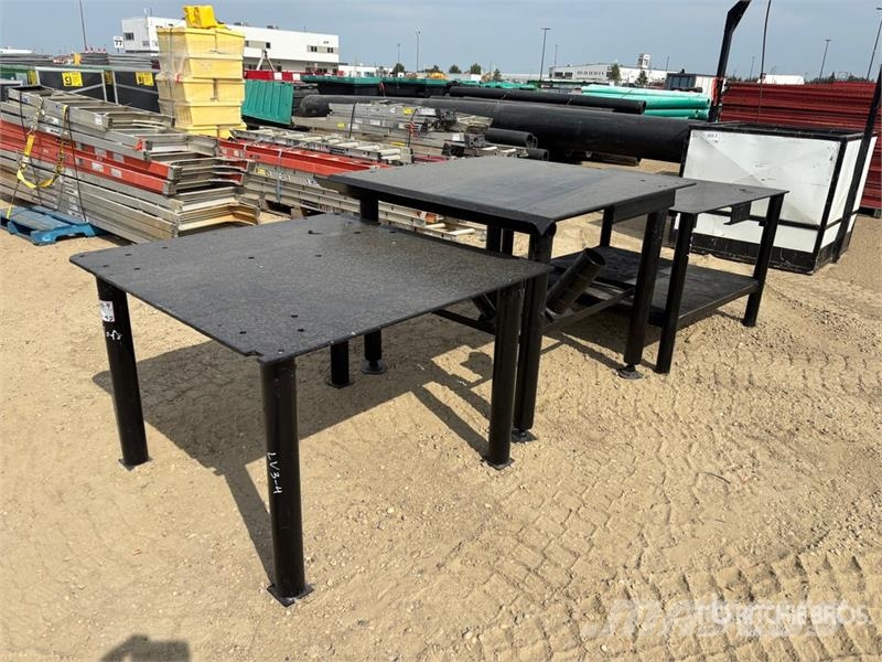Quantity of (3) 4 ft x 4 ft x 3/4 in. Welding Tabl Drugi deli