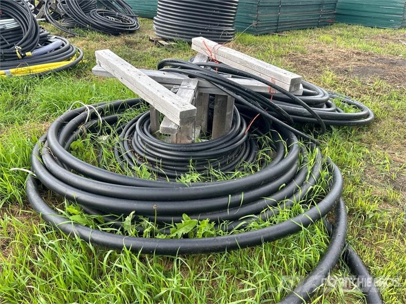 Quantity of 3/4 in - 2 in Utility Hoses Drugi deli