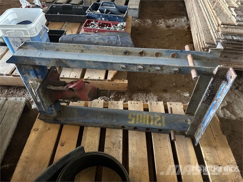 Quantity of (3) 7 in Baler Belts Ostatní komponenty