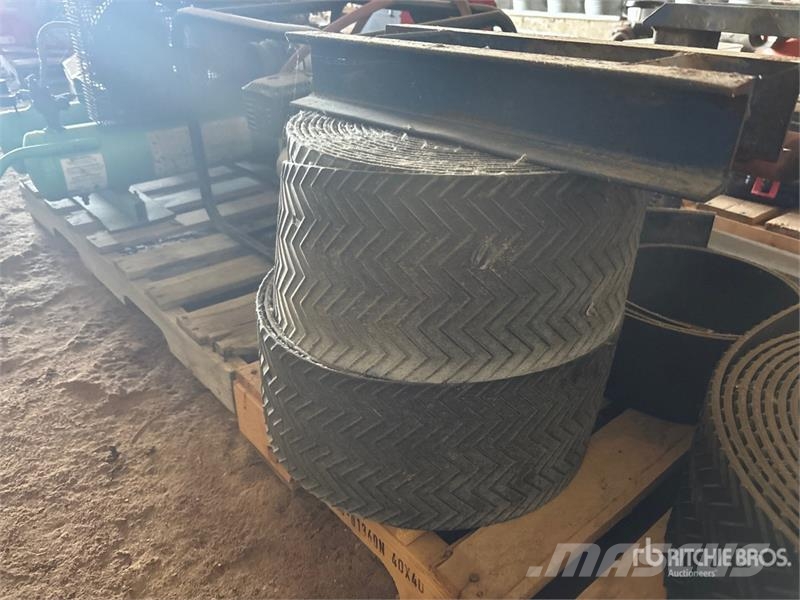 Quantity of (3) 7 in Baler Belts Ostatní komponenty