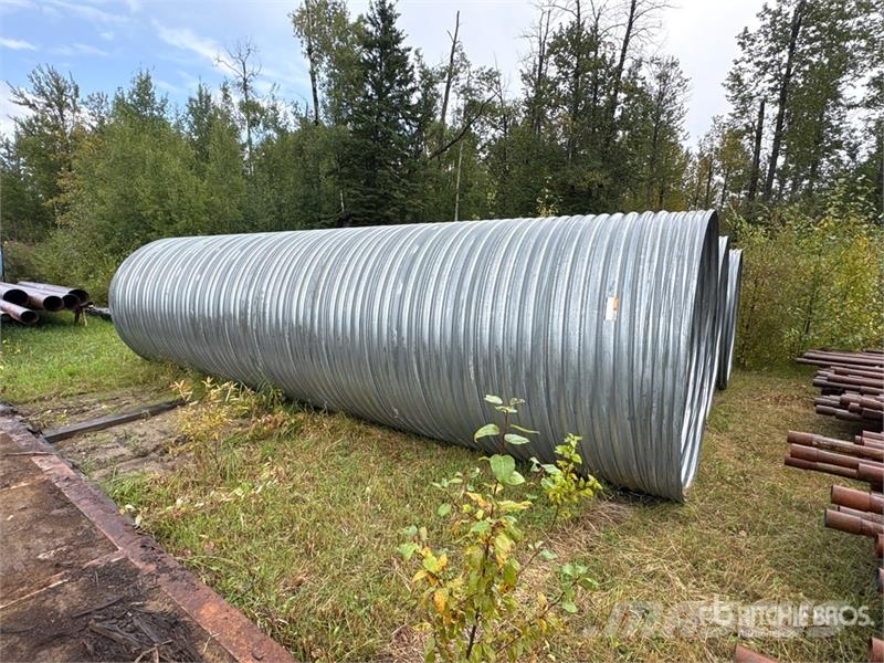 Quantity of (3) 8 ft Diameter Culverts with Couple Maszyny budowlane - Inne