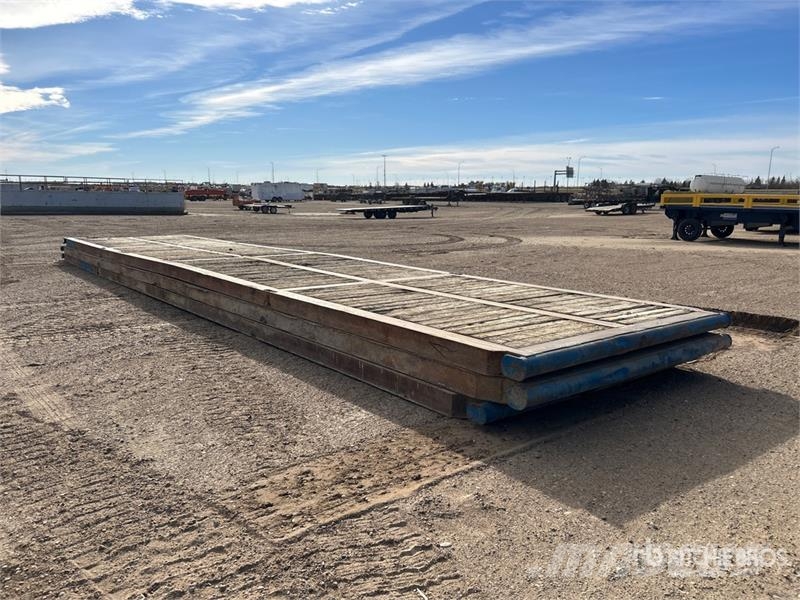 Quantity of (3) 8 ft x 40 ft Rig Mats Urbšanas iekārtu piederumi un rezerves daļas