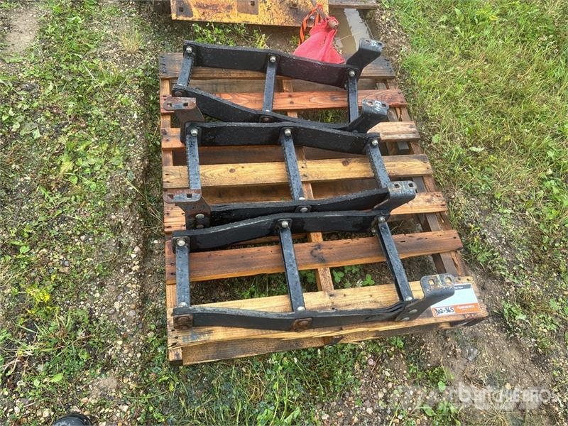  Quantity of (3) Access Steps - Fits Motor Grader Drugi deli