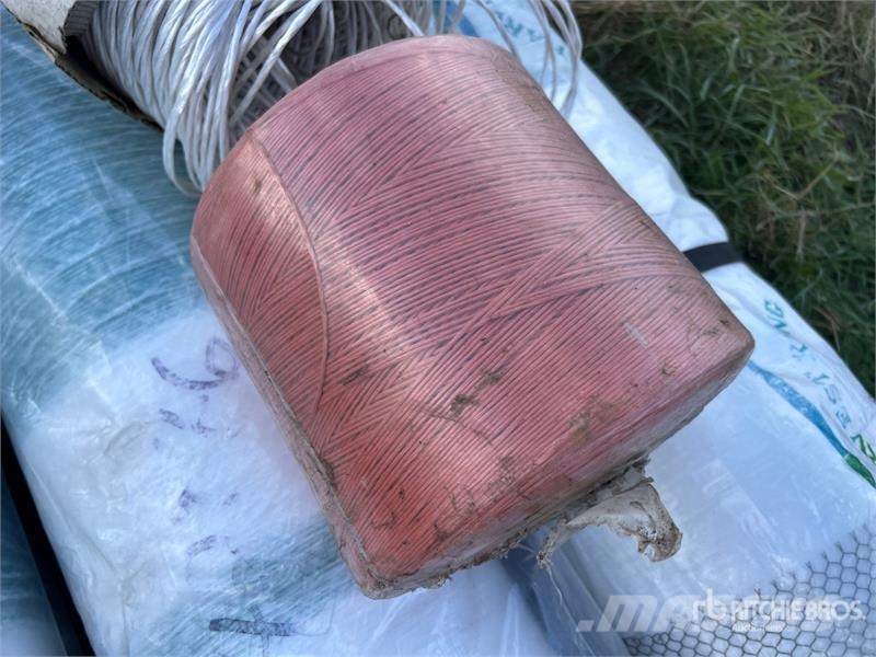 Quantity of (3) Bale Wrap and (2) Bale Twine (Unus Andre komponenter