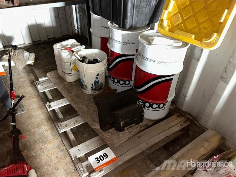  Quantity of (3) Barrels of Swepco 308 Diesel Engin Andre komponenter