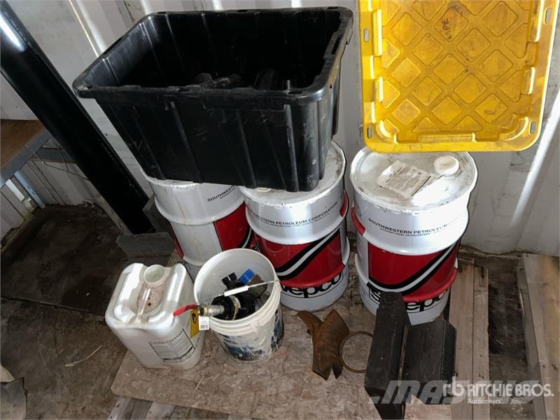  Quantity of (3) Barrels of Swepco 308 Diesel Engin Andre komponenter