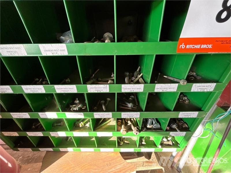 Quantity of (3) Bolt Bin Ostale komponente za građevinarstvo