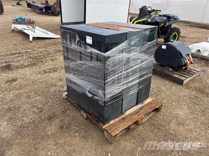 Quantity of (3) Bolt Bins Other components