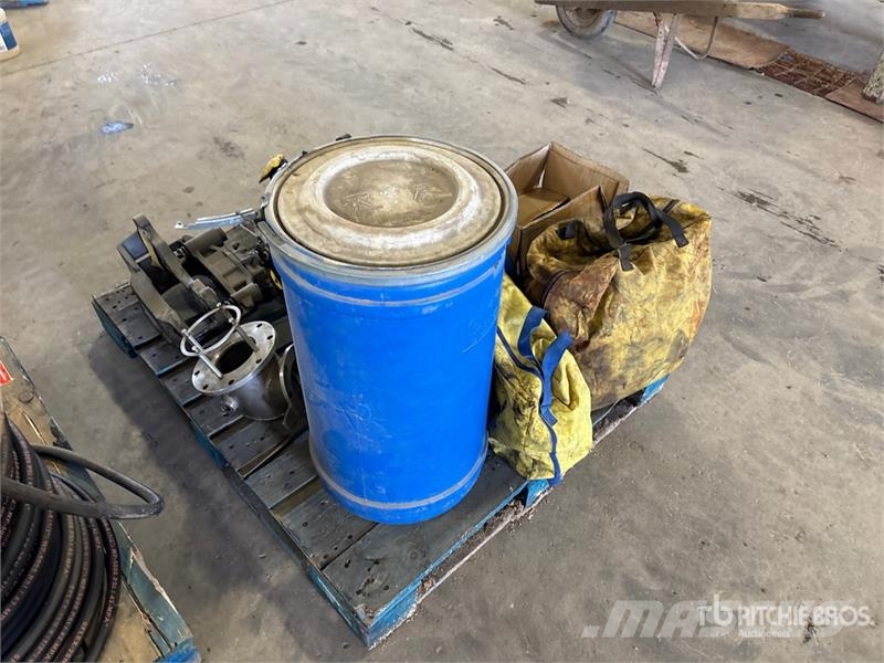 Quantity of (3) Brake Calipers Ostale kargo komponente