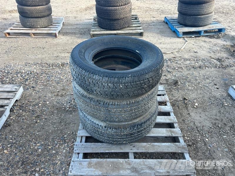Quantity of (3) Bridgestone 265/70R17 Tires Llantas