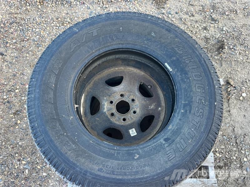 Quantity of (3) Bridgestone 265/70R17 Tires Llantas