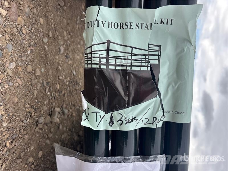  Quantity of (3)  BYT HRS627 Horse Stall Kit (Unuse Ostali stroji in oprema za živino