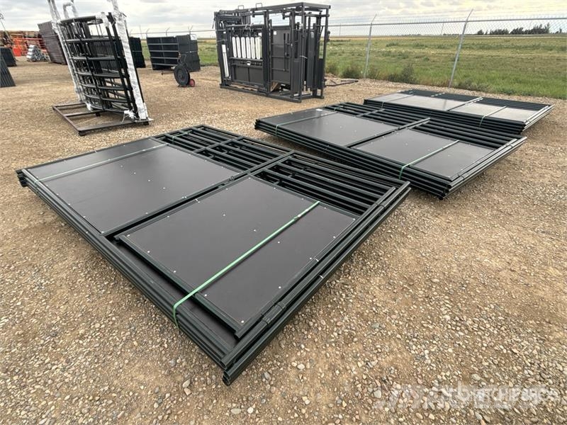  Quantity of (3)  BYT HRS627 Horse Stall Kit (Unuse Ostali stroji in oprema za živino