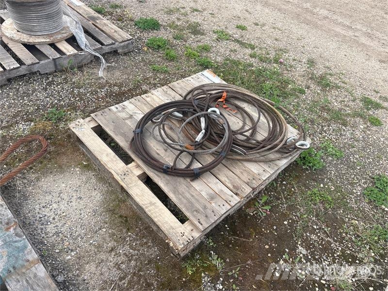 Quantity of (3) Cable Sling Rigging Delovi i oprema za kran