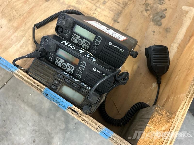  Quantity of (3) CB Radios Drugi deli