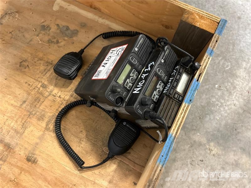  Quantity of (3) CB Radios Drugi deli