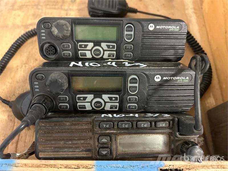  Quantity of (3) CB Radios Drugi deli