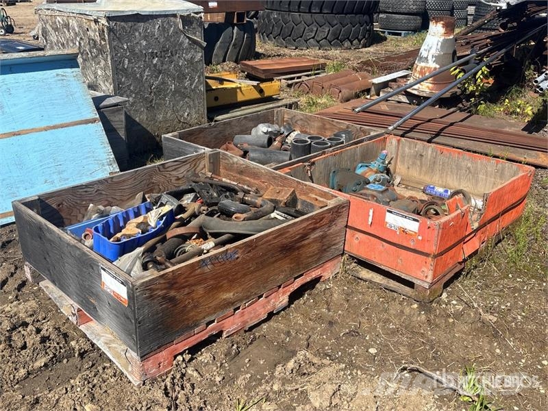 Quantity of (3) Crates of Miscellaneous Parts Drugi deli