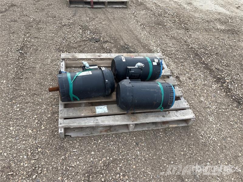 Quantity of (3) Electric Motor Moteur Industriel