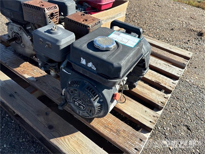 Quantity of (3) Engine Moteur