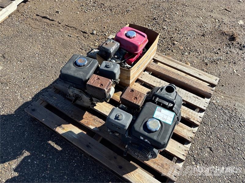 Quantity of (3) Engine Moteur