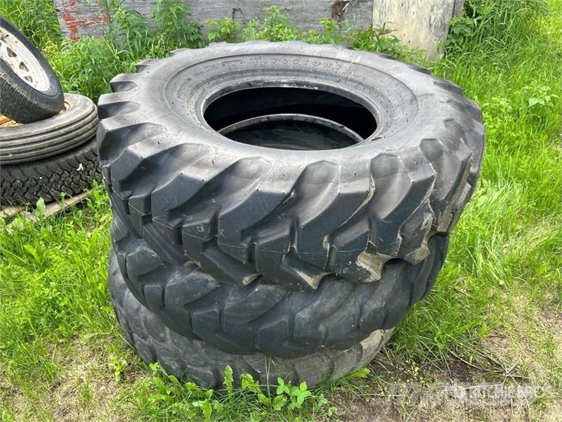 Quantity of (3) Firestone 14.0 - 24 Tires Opony, koła i felgi