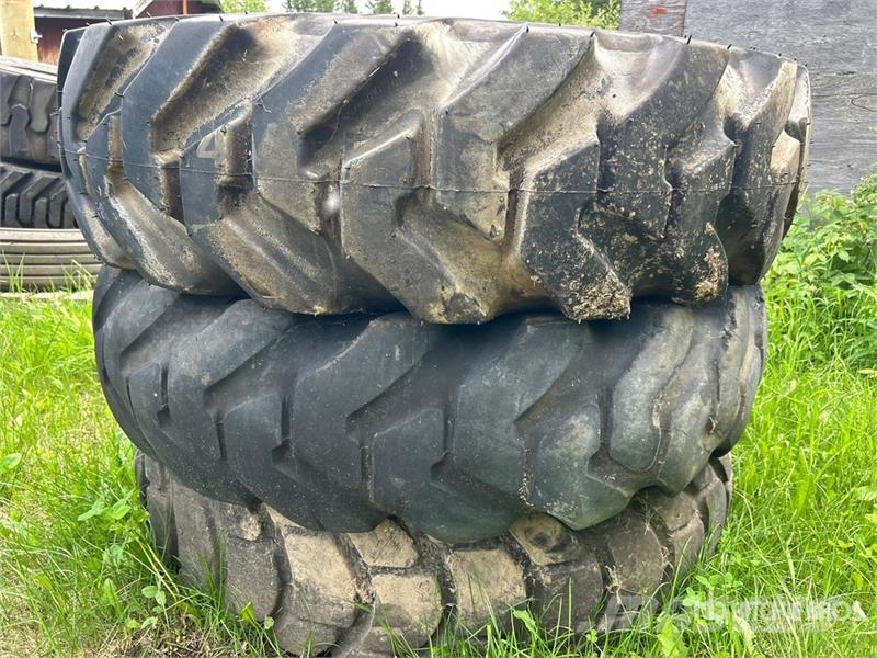 Quantity of (3) Firestone 14.0 - 24 Tires Opony, koła i felgi