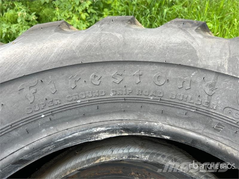 Quantity of (3) Firestone 14.0 - 24 Tires Opony, koła i felgi