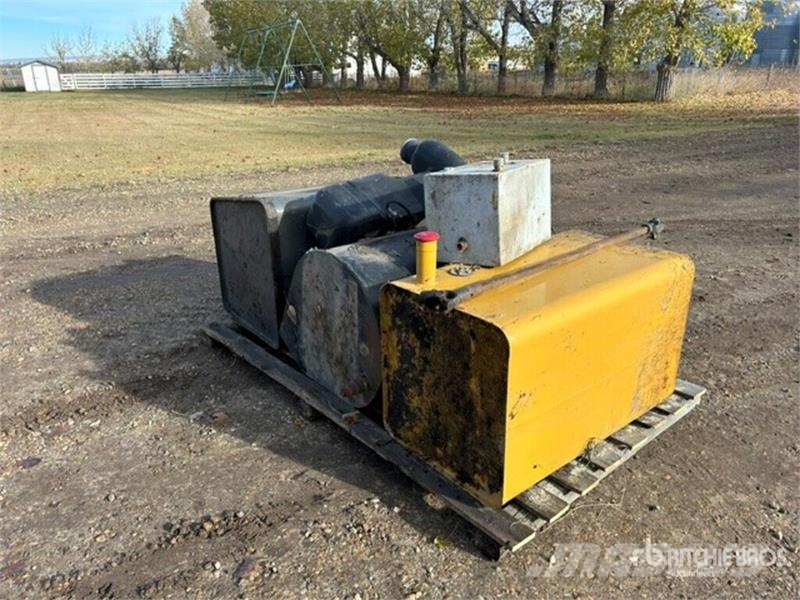 Quantity of (3) Fuel Tanks Muut maatalouskoneet