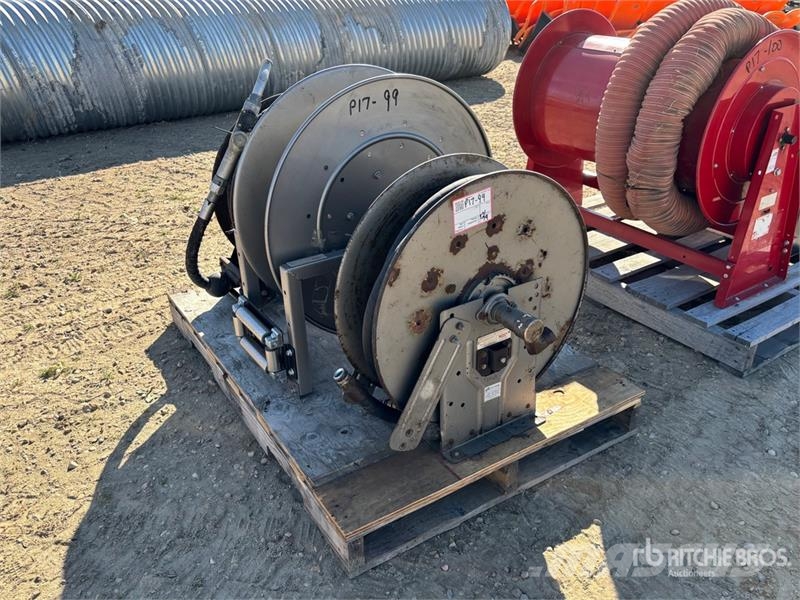 Quantity of (3) Hanway Retractable Fuel Hose Reels Sonstige Baumaschinen