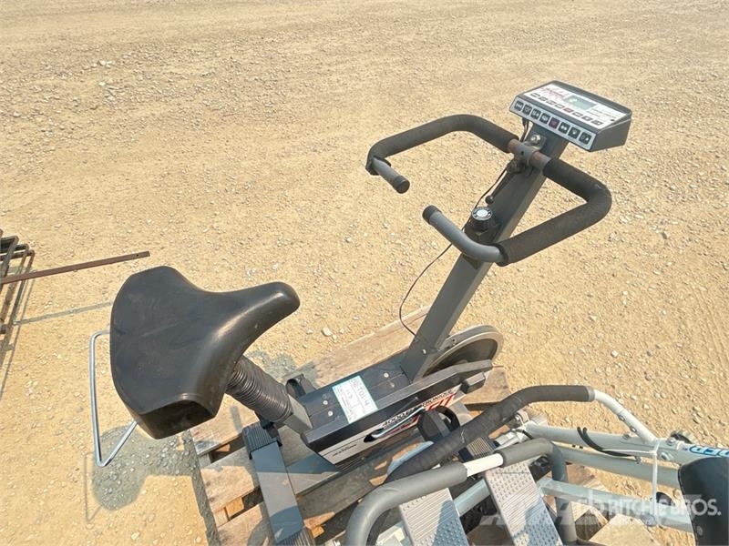 Quantity of (3) HealthWare Exercise Equipment Andre komponenter