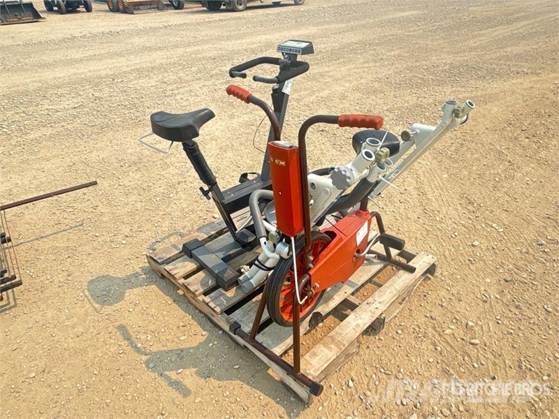 Quantity of (3) HealthWare Exercise Equipment Andre komponenter