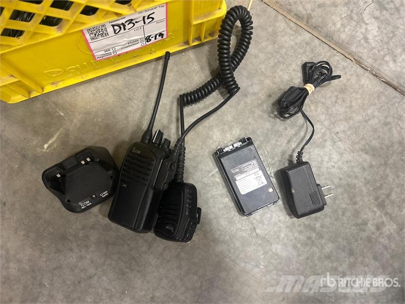 Quantity of (3) Icom IC-F4101D Radios Ďalšie komponenty