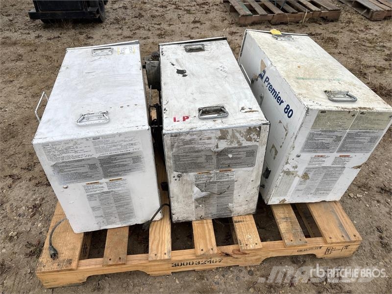  Quantity of (3) L B White TS080 Space Heater Sildīšanas un atkausēšanas iekārtas