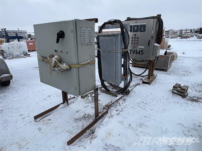  Quantity of (3) Lynx 40 VFD Panel Équipement de forage de pétrole et de gaz