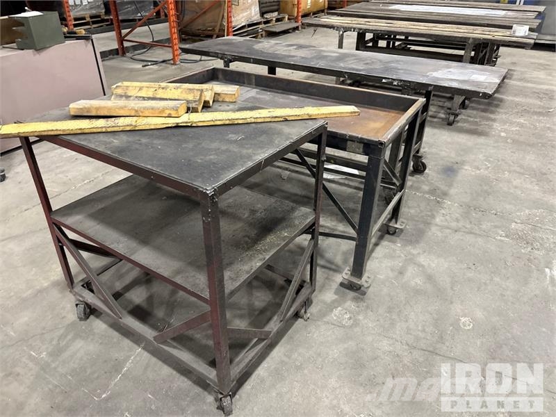 Quantity of (3) Metal Shop Tables Rolling Shop Tab Utilaje construcții - Altele